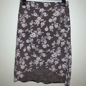 Fitted flowered skirt